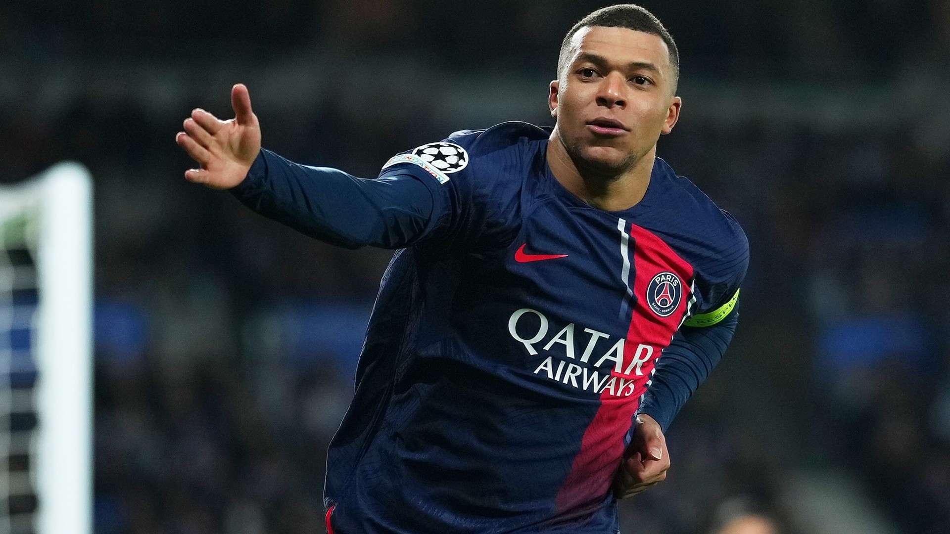 Kylian Mbappe of Paris Saint-Germain celebrates