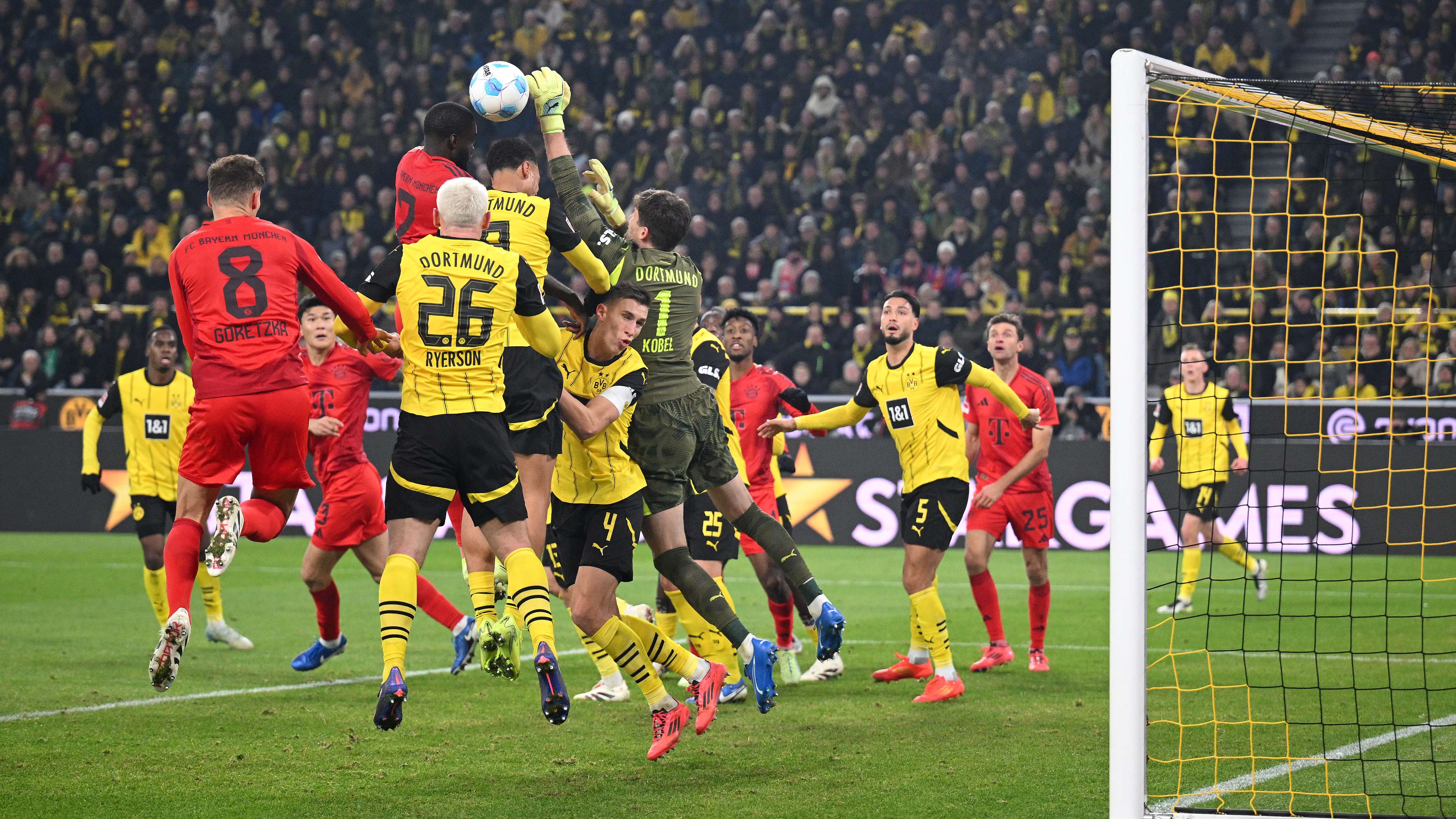 Borussia Dortmund v FC Bayern München - Bundesliga