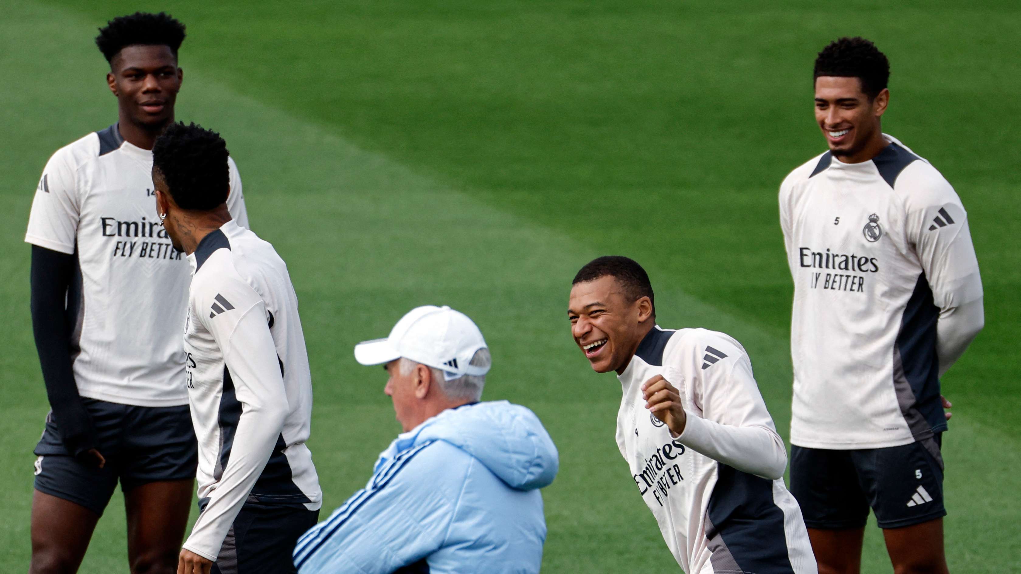 TOPSHOT-FBL-EUR-C1-REAL MADRID-TRAINING