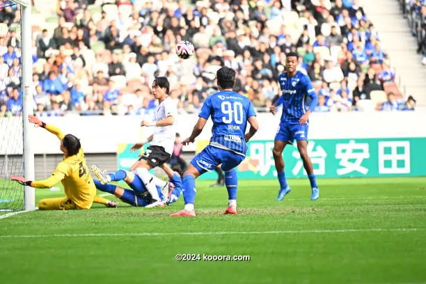 الهلال يقرر استمرار مصعب الجوير في الموسم المقبل 