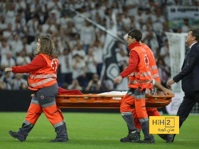 فيديو | أول غرسة في ملعب الهلال .. نجم العين يقلد علي البليهي بالمملكة أرينا! | 