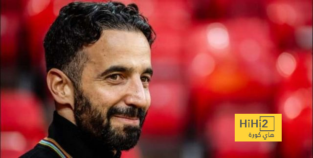 محمد صلاح ولاعبو الريدز يزورون مستشفى الأطفال فى ليفربول.. صور 