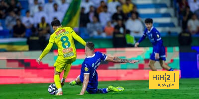 "لا يحتاج الهلال لمساعدتهم" .. تصريحات نارية من مدرب ضمك ضد التحكيم | 