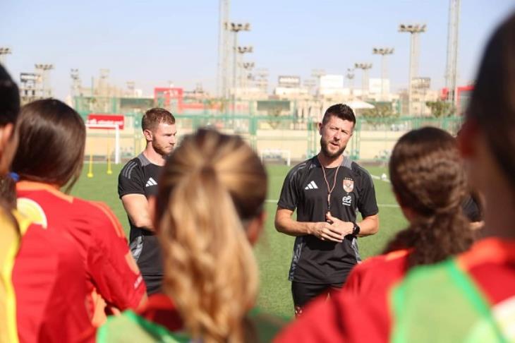 روني: أتمنى مشاهدة ميسي أو رونالدو يرفعان كأس العالم 