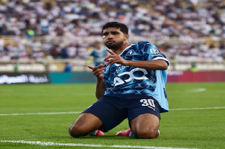 يوسف النصيري يعود على رادار مانشستر يونايتد  