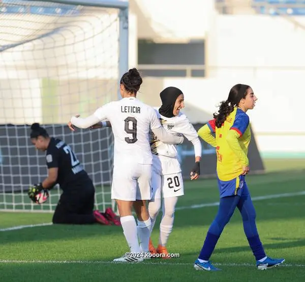 بعد قنبلة سعود الصرامي .. ملابس العقيدي تثير الدهشة أمام ألميريا و"النصر يدفع الثمن!" | 