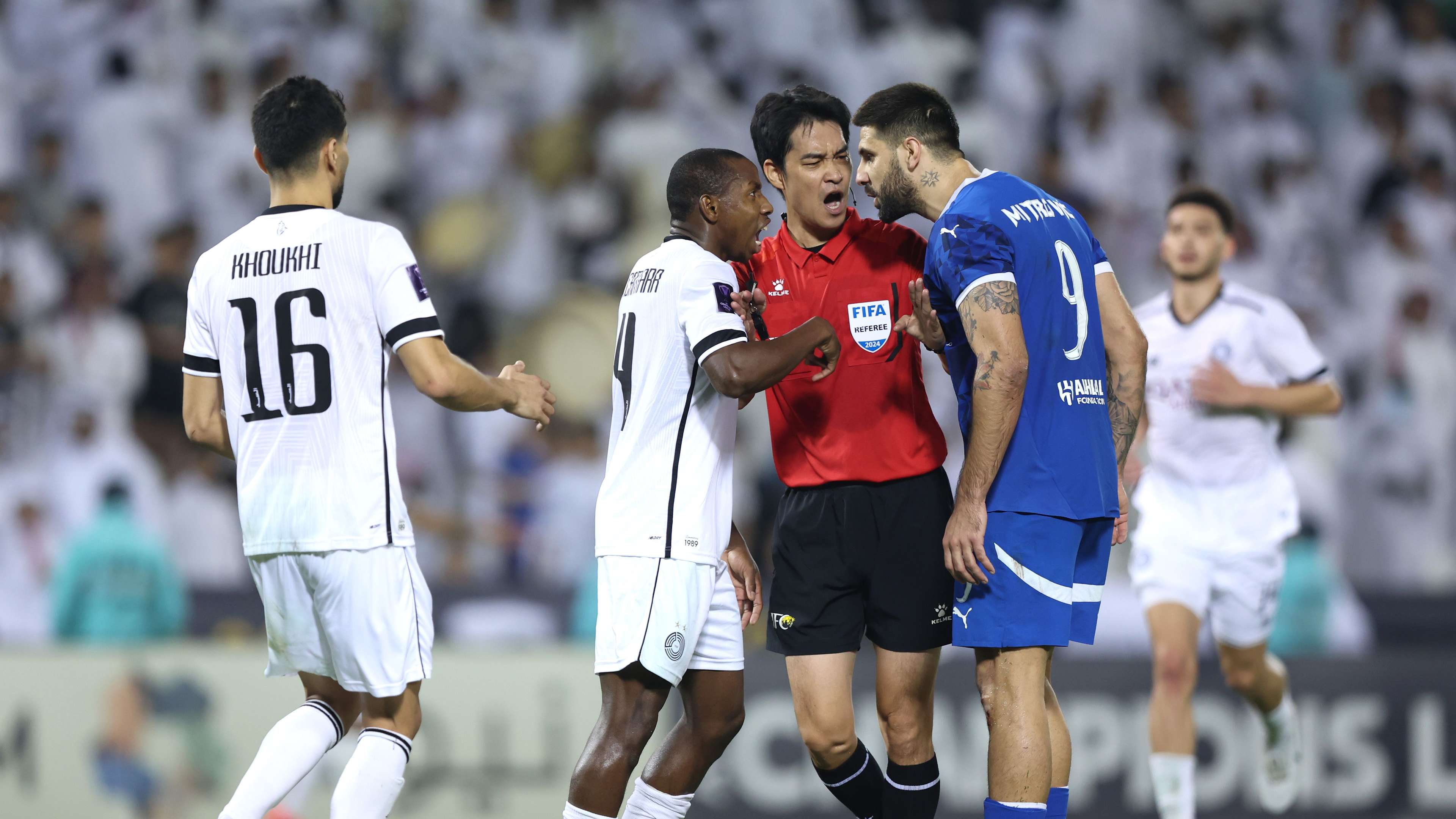 مبابي يمنح باريس فوزا مثيرا أمام ستراسبورغ في الدوري الفرنسي 