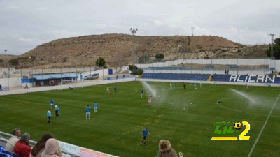 فيديو | اعتراضًا على ركلة جزاء الأهلي .. لاعبو الزمالك يهددون بالانسحاب من السوبر الإفريقي | 