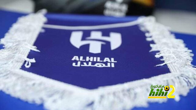 مولودية الجزائر ينفي التفاوض مع مدرب السنغال السابق 