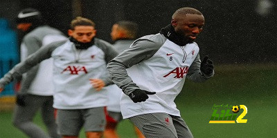 أجويرو يثير الجدل: محمد صلاح وقع عامين مع ليفربول 