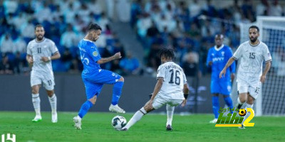 أرقام لاعبي الهلال أمام الخليج 