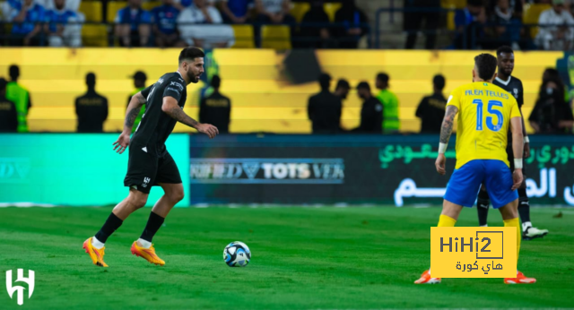 فيديو | أثناء احتفاله بهدف الهلال .. مشجع نصراوي يهاجم ميتروفيتش بـ"زجاجة"! | 