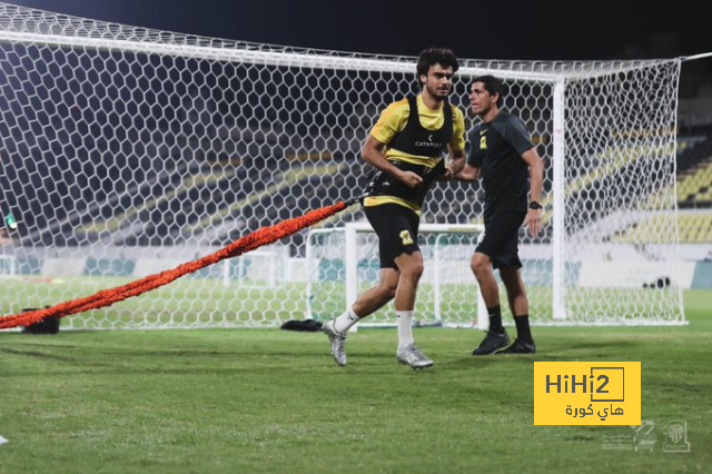 صور : وصول مانشستر سيتي إلى ملعب الاتحاد لمواجهة كوبنهاغن 