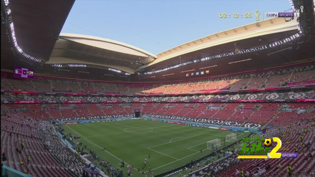 دفاع الأهلي أمام الشباب في الدوري السعودي 