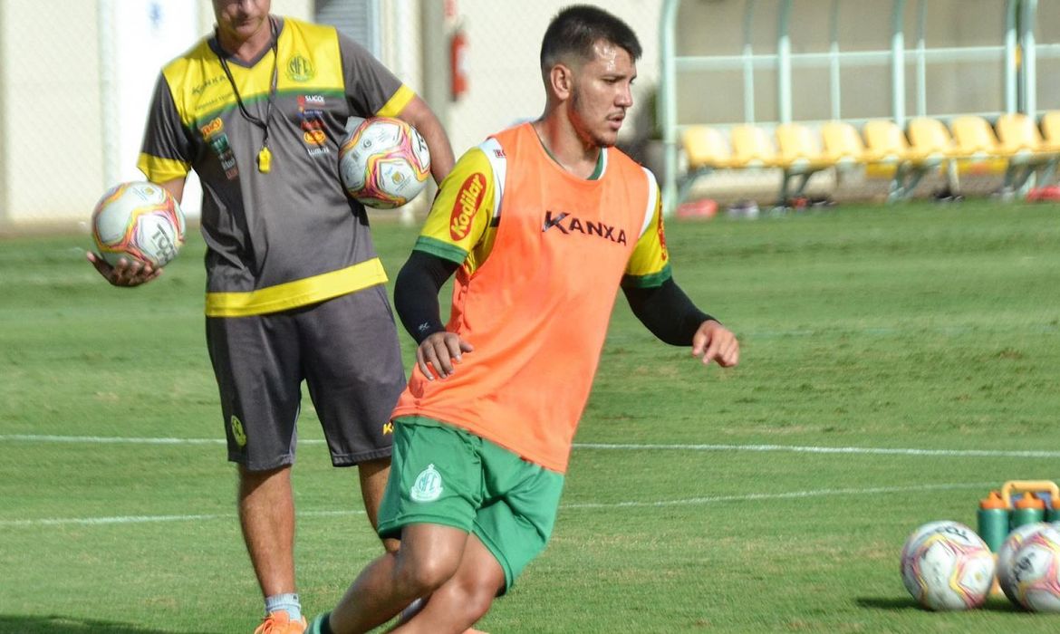 برشلونة يعلن رسميا إصابة جافى بقطع فى الرباط الصليبي 