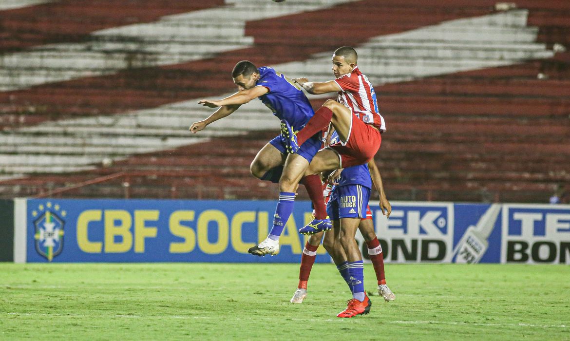 ماذا قال فيتور بيريرا مدرب الشباب بعد الهزيمة أمام الهلال؟ 