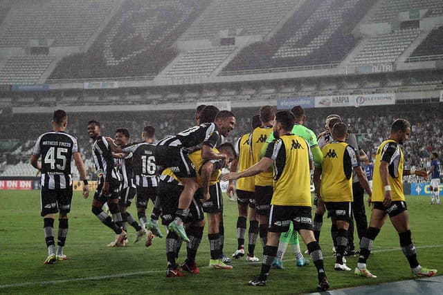 "لاعب "معطوب" ومهمل" .. الهلال يُبلغ الجهات المسؤولة بعدم قيد نيمار في قائمته خلال يناير | 