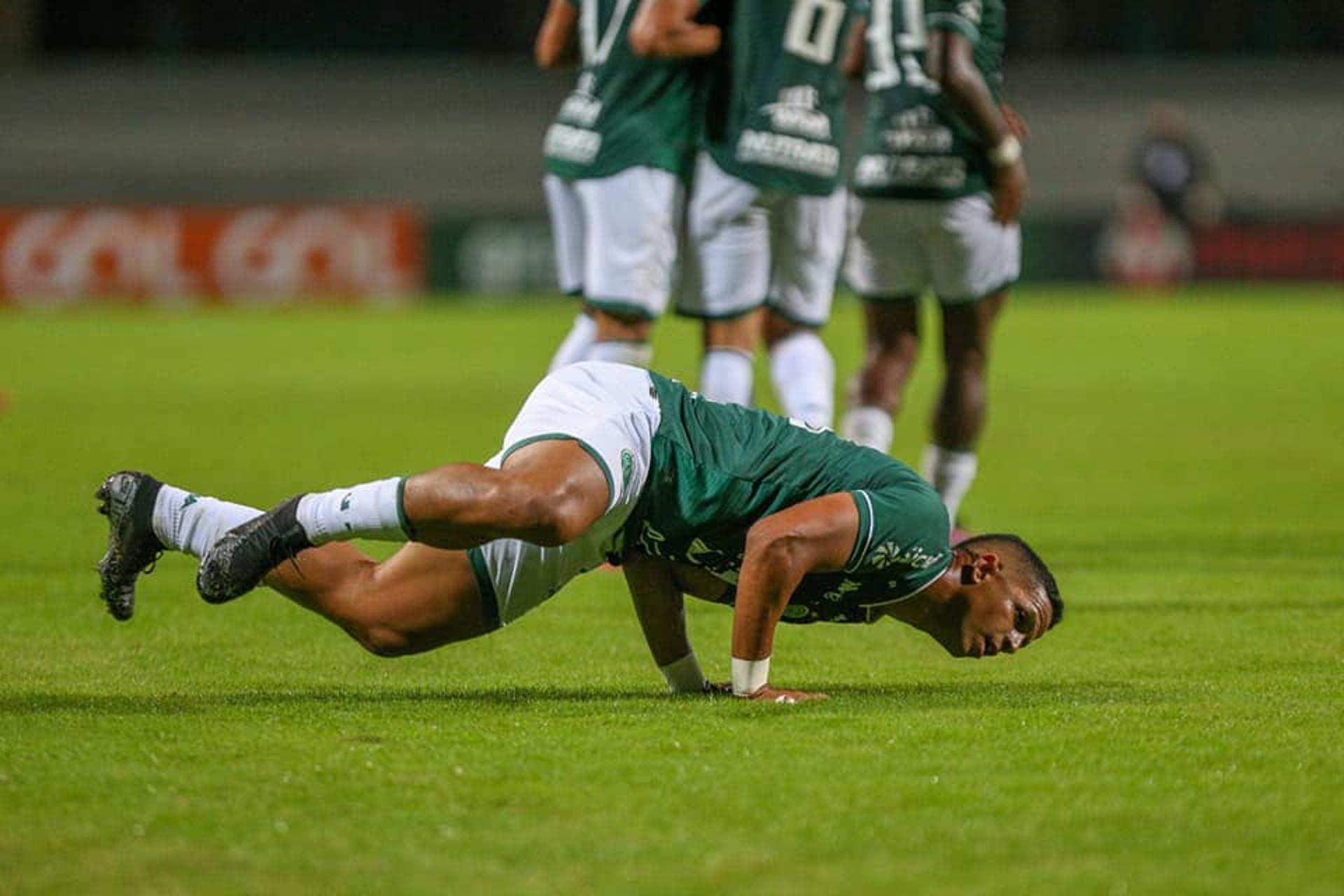 أفضل لاعب في مباراة الهلال و الوداد ؟ 