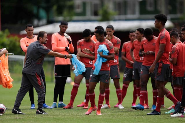 خلاف حول الراتب يعطل تعاقد الاتحاد الالماني مع ناجلسمان 