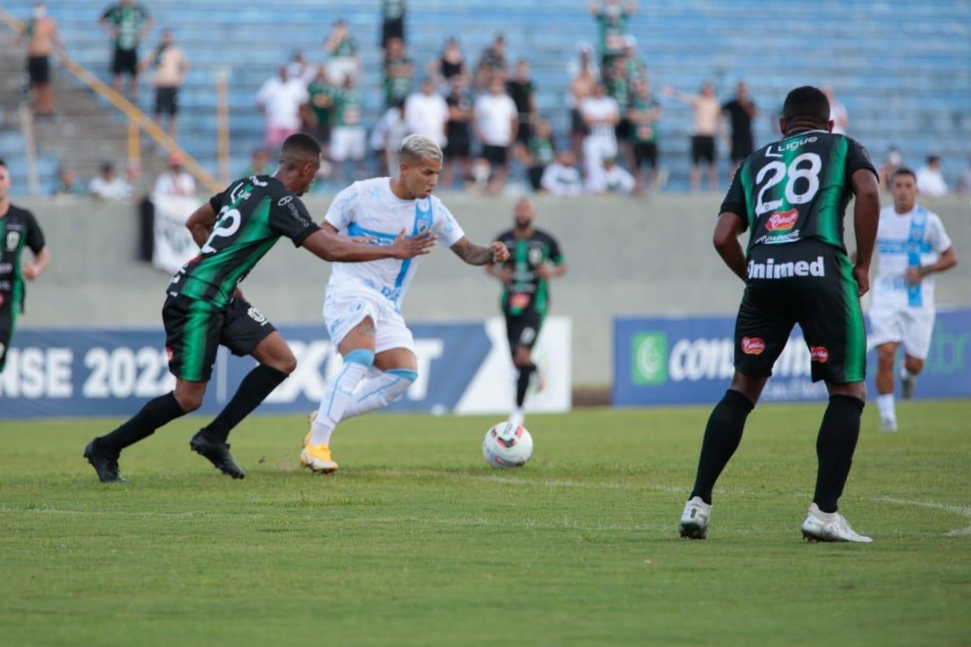 الكشف عن تفاصيل إصابة نجم النصر بعد مباراة الخليج 