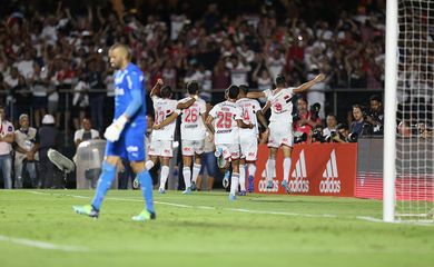 جراح عالمي يصدم ريال مدريد: كارباخال سيغيب لعام على الأقل ولن يعود كما كان! | 