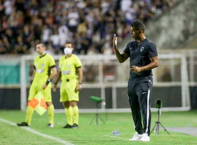 بديل ميشايل ديلغادو في الهلال 