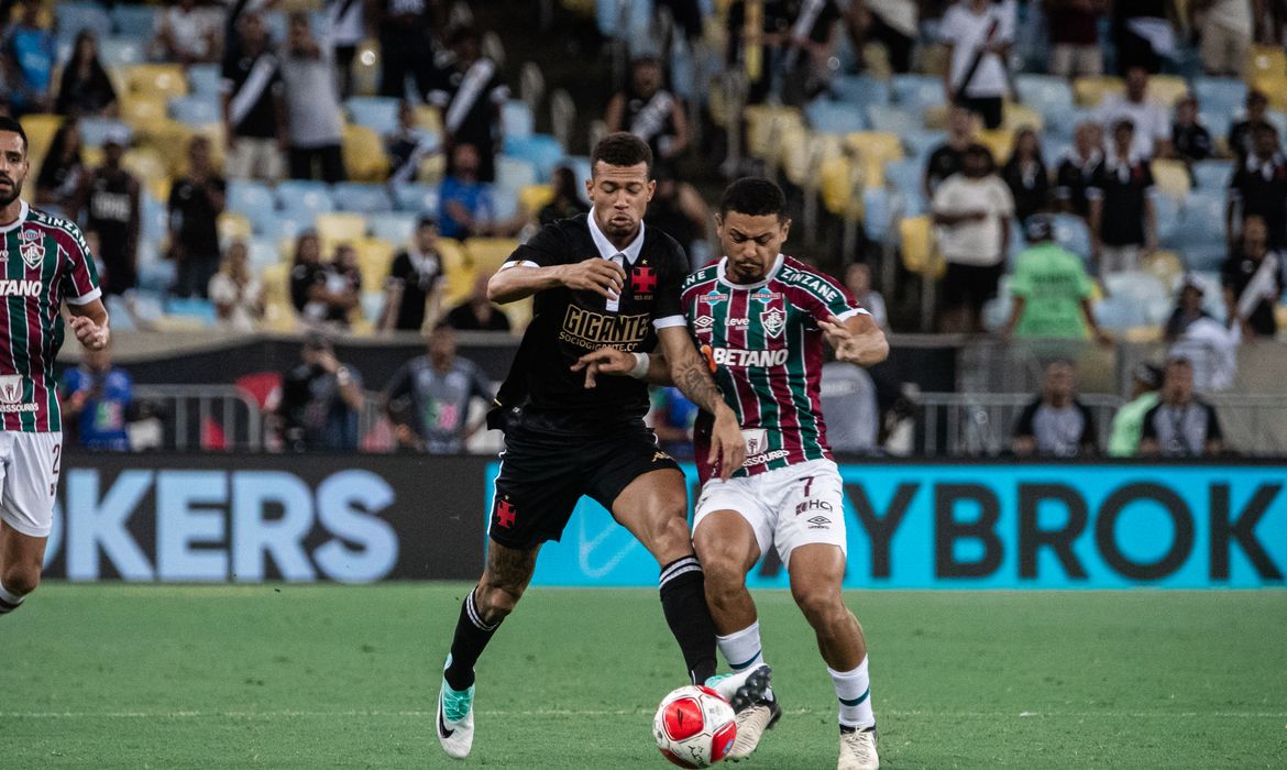 رئيس رابطة الدوري الإسباني يتوقع معاقبة برشلونة | يلاكورة 