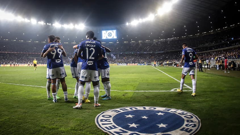 فيديو.. جماهير كرواتيا تدعم مودريتش قبل مباراة ألبانيا 