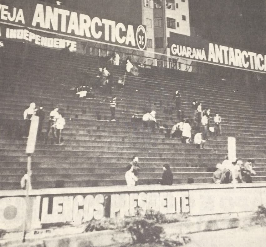 لاعب باريس سان جيرمان لديه ثأر مع اثنان من لاعبي برشلونة 