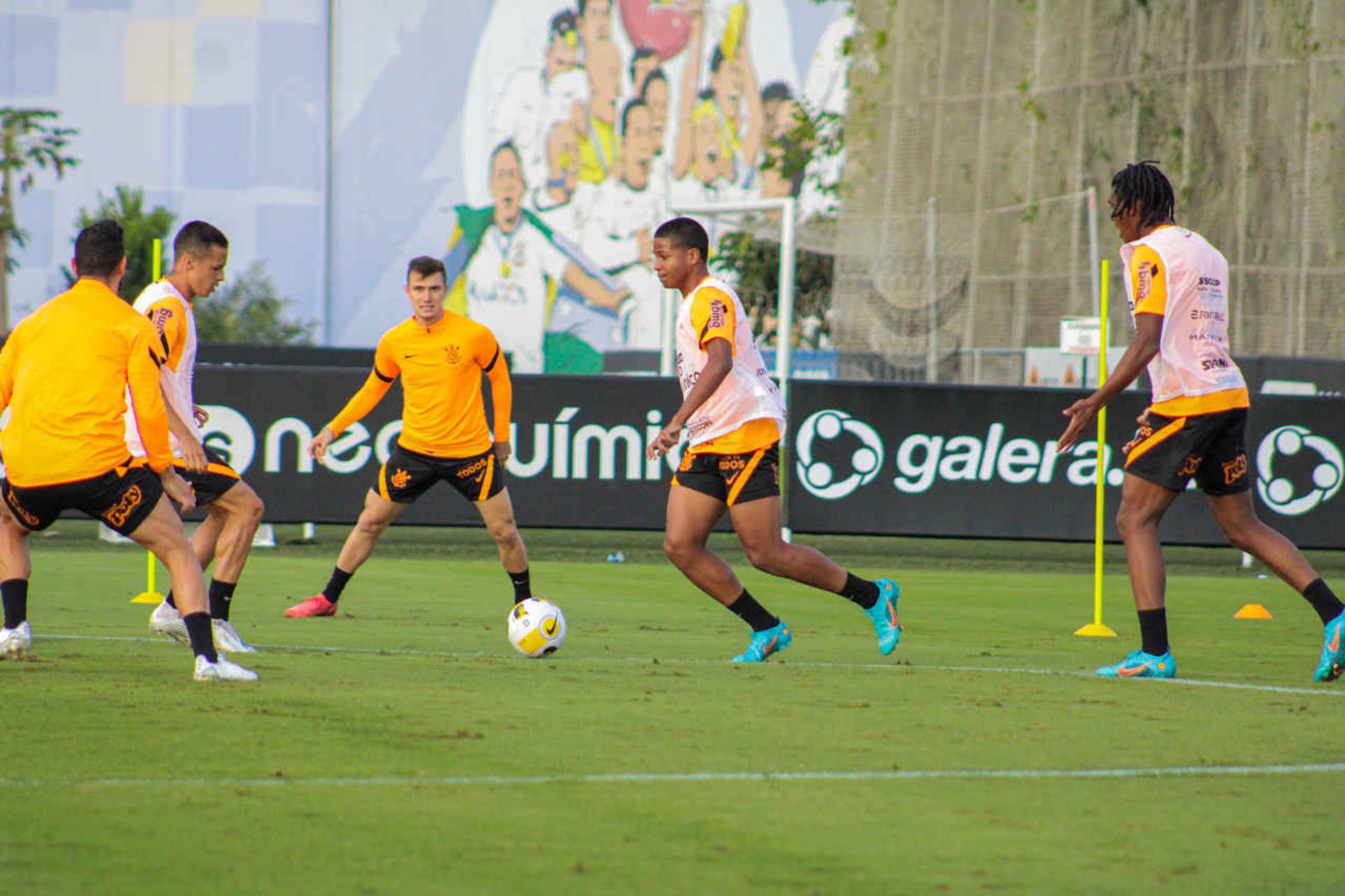 شاهد ملخص وأهداف كلاسيكو الكرة السعودية بين الهلال والاتحاد 