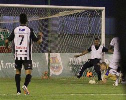 ملخص وأهداف الخليج ضد الهلال 3-2 فى الدورى السعودى 