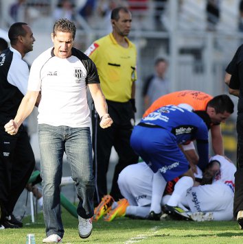 الهلال في عيون جانغ 